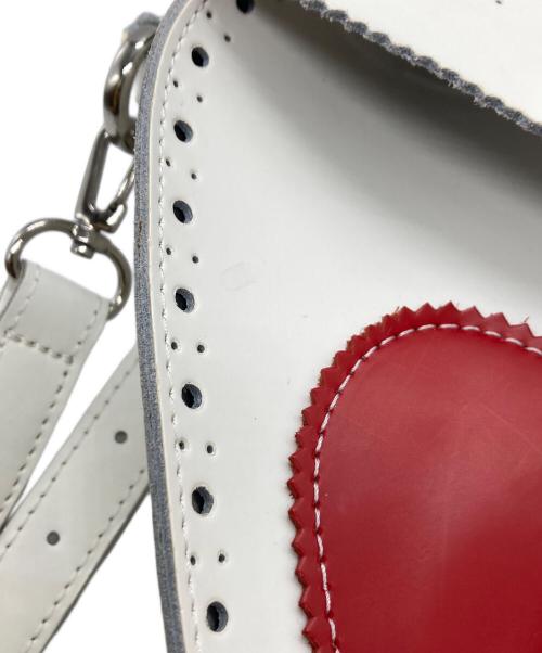 Dr.Martens（ドクターマーチン）Dr.Martens (ドクターマーチン) HEART LEATHER SATCHEL BAG/ハートレザーサッチェルバック ホワイト×レッド サイズ:-の古着・服飾アイテム