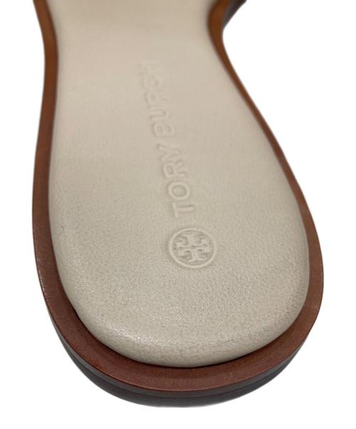 TORY BURCH（トリーバーチ）TORY BURCH (トリーバーチ) Ines Flat Slide Sandals/イネスフラットスライドサンダル アイボリー サイズ:6の古着・服飾アイテム