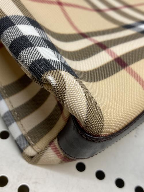 BURBERRY LONDON（バーバリーロンドン）BURBERRY LONDON (バーバリーロンドン) ノバチェックセミショルダーバッグ ベージュの古着・服飾アイテム