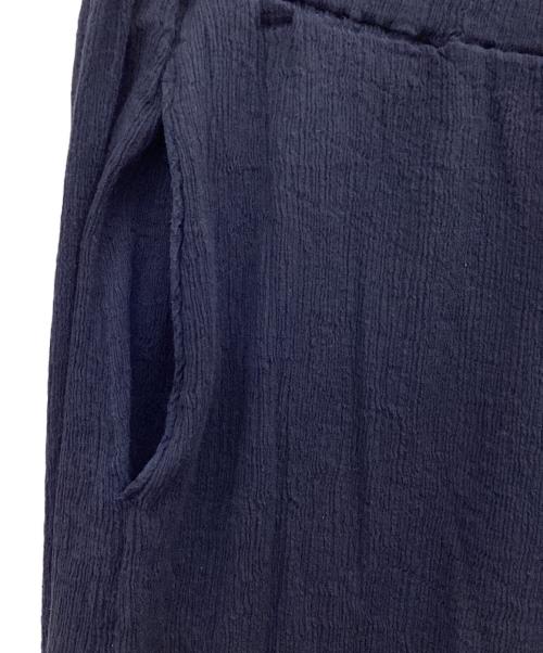 ISSEY MIYAKE HaaT（イッセイミヤケハート）ISSEY MIYAKE Haat (イッセイミヤケハート) プリーツフレアパンツ ネイビー サイズ:2の古着・服飾アイテム