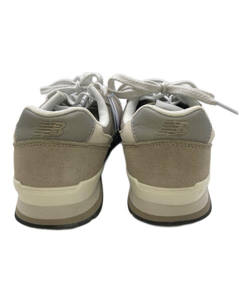 NEW BALANCE（ニューバランス）NEW BALANCE (ニューバランス) WL996 BEIGE(EI2) ローカットスニーカー グレー サイズ:25の古着・服飾アイテム