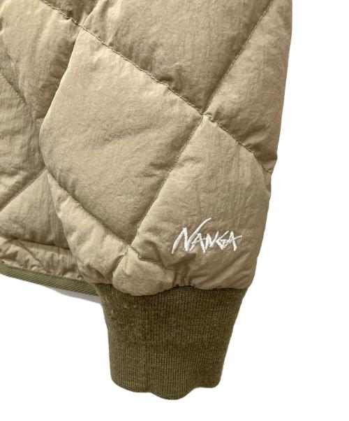NANGA（ナンガ）NANGA (ナンガ) MANUAL ALPHABET (マニュアル アルファベット) MANUAL ALPHABET 別注NC FTダウンジャケット/NC FT DOWN JACKET ベージュ サイズ:2の古着・服飾アイテム