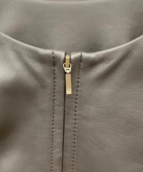 BEARDSLEY（ビアズリー）BEARDSLEY (ビアズリー) シープレザーノーカラーブルゾン ブラウンの古着・服飾アイテム