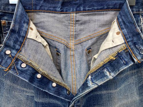LEVI'S（リーバイス）LEVI'S (リーバイス) セルビッチデニムパンツ インディゴ サイズ:W33の古着・服飾アイテム