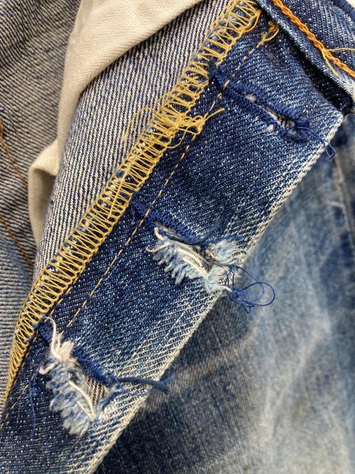 LEVI'S（リーバイス）LEVI'S (リーバイス) セルビッチデニムパンツ インディゴ サイズ:W33の古着・服飾アイテム