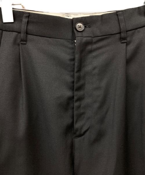 UNIVERSAL PRODUCTS.（ユニバーサルプロダクツ）UNIVERSAL PRODUCTS. (ユニバーサルプロダクツ) ツータックスラックス ブラック サイズ:SIZE 2の古着・服飾アイテム