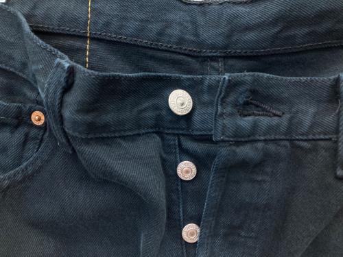 LEVI'S（リーバイス）LEVI'S (リーバイス) 501後染めデニムパンツ ブラックインディゴ サイズ:W34の古着・服飾アイテム