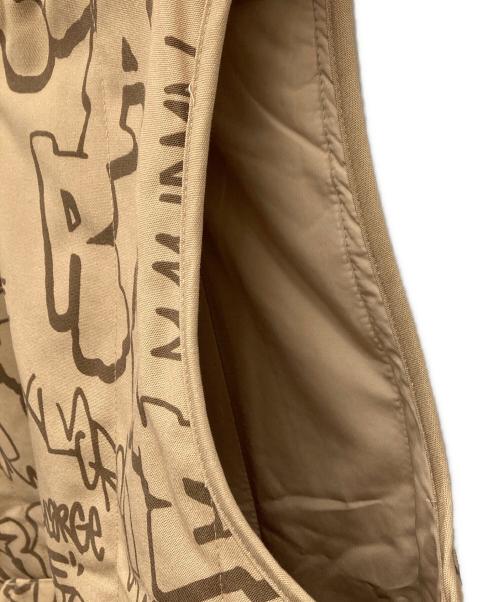 X-LARGE（エクストララージ）X-LARGE (エクストララージ) GRAFFITI WORK VEST ベージュ サイズ:Mの古着・服飾アイテム