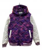 A BATHING APEア ベイシング エイプ）の古着「カモ×シャーク キルティングフーディ」｜パープル×ホワイト