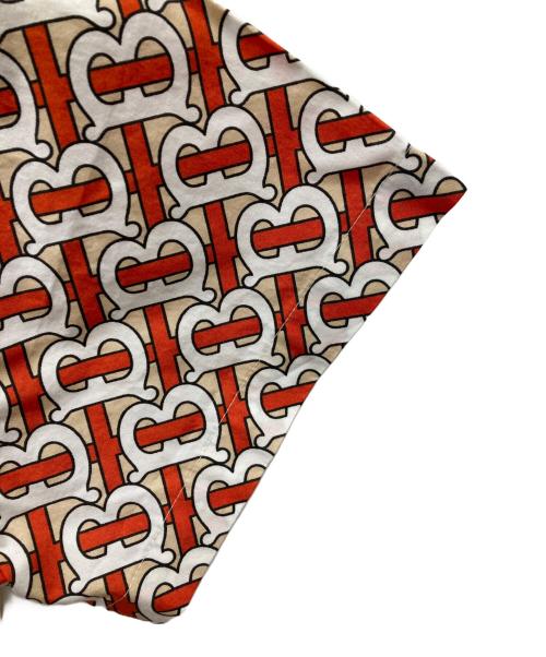 BURBERRY（バーバリー）BURBERRY (バーバリー) TBモノグラム S/Sシャツ レッド×ベージュ サイズ:12Yの古着・服飾アイテム