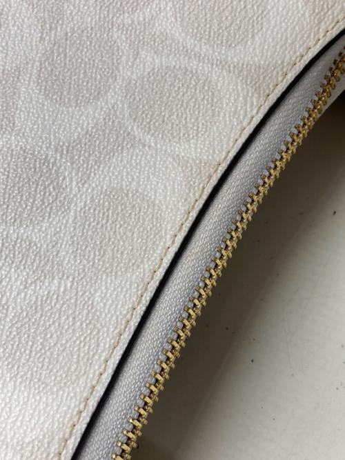 COACH（コーチ）COACH (コーチ) テリ ショルダーバッグ アイボリーの古着・服飾アイテム