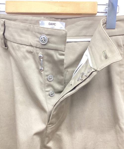 OAMC（オーエーエムシー）OAMC (オーエーエムシー) ダブルニーデザインパンツ ベージュ サイズ:30の古着・服飾アイテム