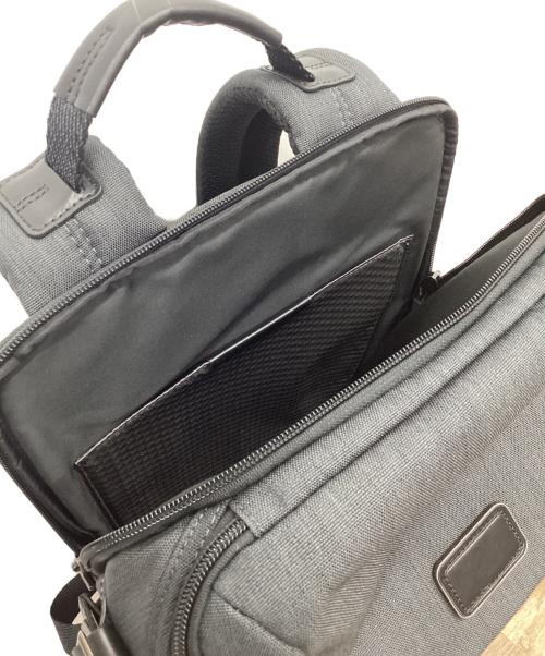 TUMI（トゥミ）TUMI (トゥミ) ソーンヒルバックパック グレーの古着・服飾アイテム