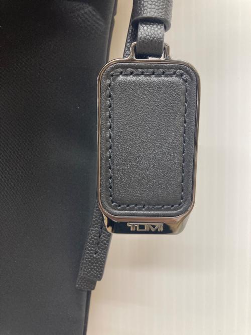 TUMI（トゥミ）TUMI (トゥミ) Voyageur Patna Sling/ショルダーバッグ ブラックの古着・服飾アイテム