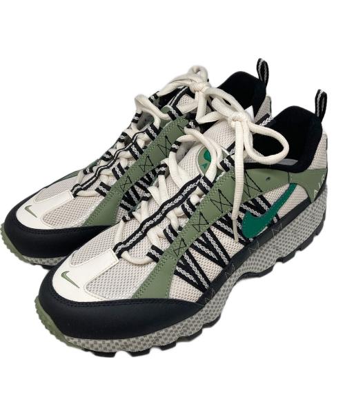 NIKE（ナイキ）NIKE (ナイキ) AIR HUMARA QS／エアフマラクイックストライク オリーブ×ホワイト サイズ:27.5 未使用品の古着・服飾アイテム