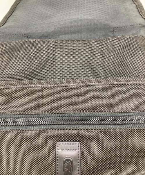 TUMI（トゥミ）TUMI (トゥミ) アーノルド ショルダーバッグ ブラックの古着・服飾アイテム