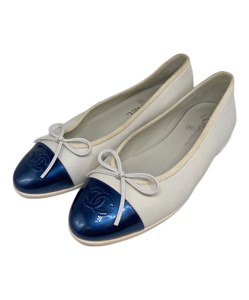 CHANEL（シャネル）CHANEL (シャネル) ココマークトゥリボンバレエパンプス ホワイト×ネイビー サイズ:38Cの古着・服飾アイテム