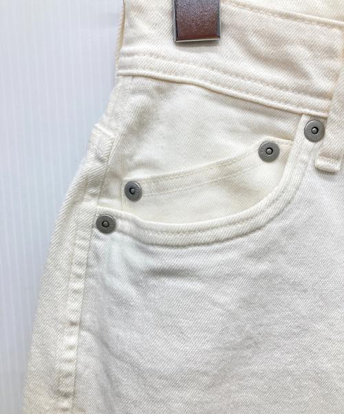 YANUK（ヤヌーク）YANUK (ヤヌーク) Spill Proof ストレート LOUISE ホワイト サイズ:W25 未使用品の古着・服飾アイテム