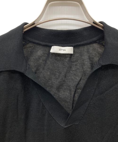 ATON（エイトン）ATON (エイトン) COMPACT COTTON SKIPPER POLO SWEATER ブラック サイズ:02の古着・服飾アイテム