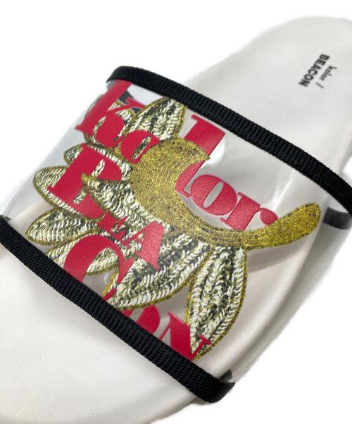 kolor/BEACON（カラービーコン）kolor/BEACON (カラービーコン) ロゴプリントサンダル ホワイト×クリア サイズ:27の古着・服飾アイテム
