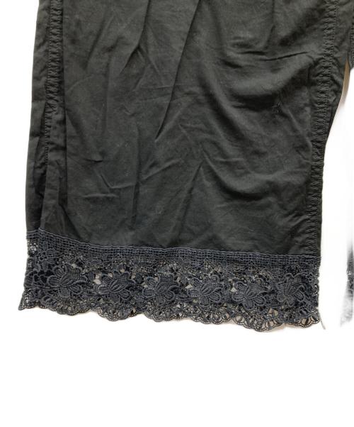 tricot COMME des GARCONS（トリココムデギャルソン）tricot COMME des GARCONS (トリココムデギャルソン) 裾レースワイドカーゴパンツ ブラック サイズ:-の古着・服飾アイテム