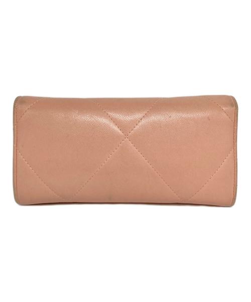 CHANEL（シャネル）CHANEL (シャネル) 19 ロングフラップラムスキンウォレット ピンクの古着・服飾アイテム