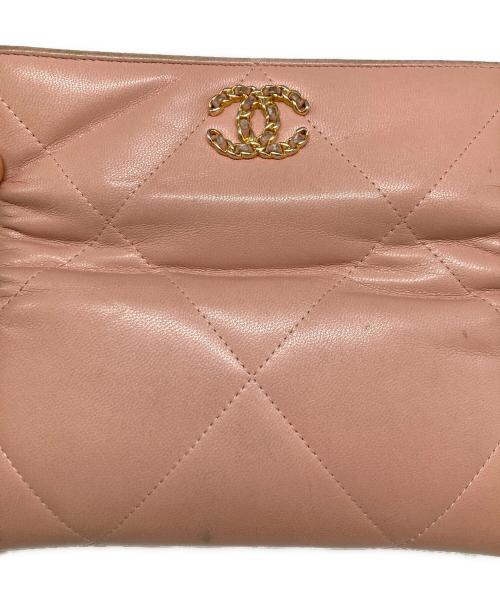 CHANEL（シャネル）CHANEL (シャネル) 19 ロングフラップラムスキンウォレット ピンクの古着・服飾アイテム