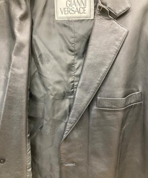 GIANNI VERSACE（ジャンニ・ヴェルサーチ）GIANNI VERSACE (ジャンニ・ヴェルサーチ) 90sレザー2Bジャケット/RUFFO/本人期 ブラック サイズ:52の古着・服飾アイテム