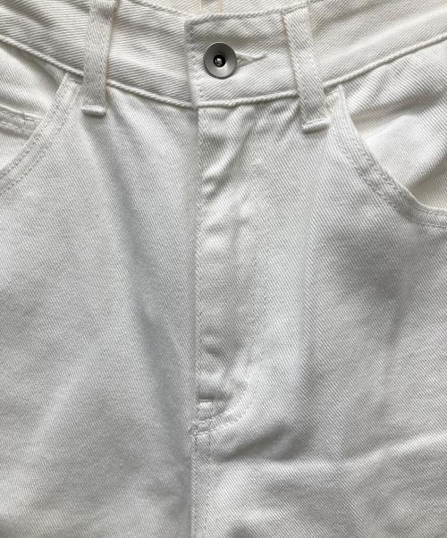 CADUNE（カデュネ）CADUNE (カデュネ) カーヴィーデニム/デニムパンツ ホワイト サイズ:36 未使用品の古着・服飾アイテム