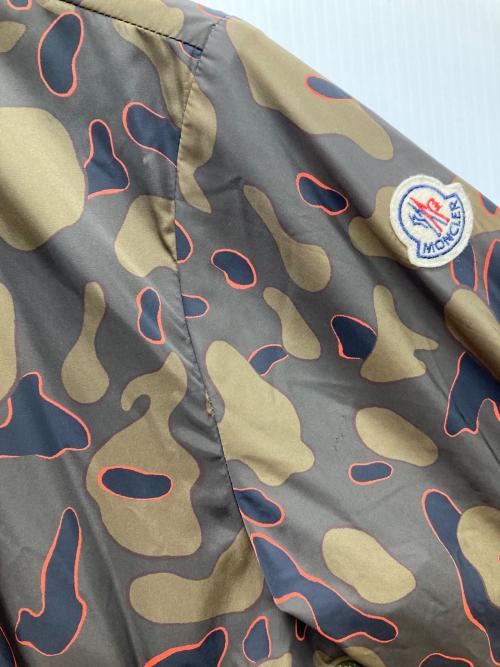 MONCLER（モンクレール）MONCLER (モンクレール) CAPBRETON カモ柄ナイロンジャケット オリーブ サイズ:1の古着・服飾アイテム