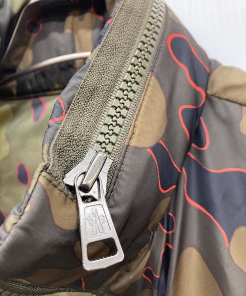 MONCLER（モンクレール）MONCLER (モンクレール) CAPBRETON カモ柄ナイロンジャケット オリーブ サイズ:1の古着・服飾アイテム