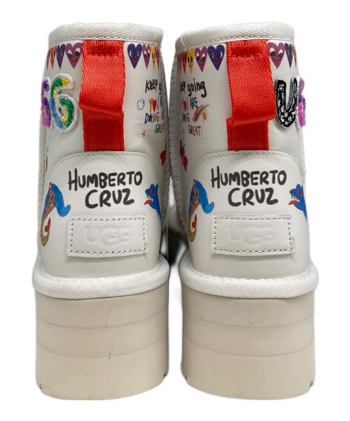 UGG（アグ）UGG (アグ) Classic Platform Pop Sketch ホワイト サイズ:22cm 未使用品の古着・服飾アイテム