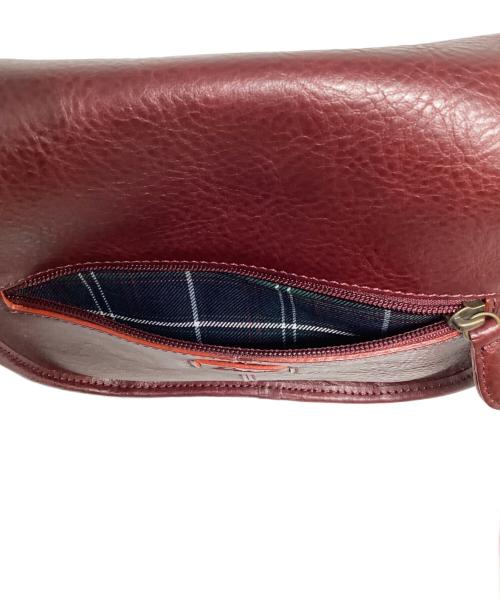 DAKOTA（ダコタ）Dakota (ダコタ) ゆべし トゥルネ ターンロック金具 レザーショルダーバッグ バーガンディー 未使用品の古着・服飾アイテム