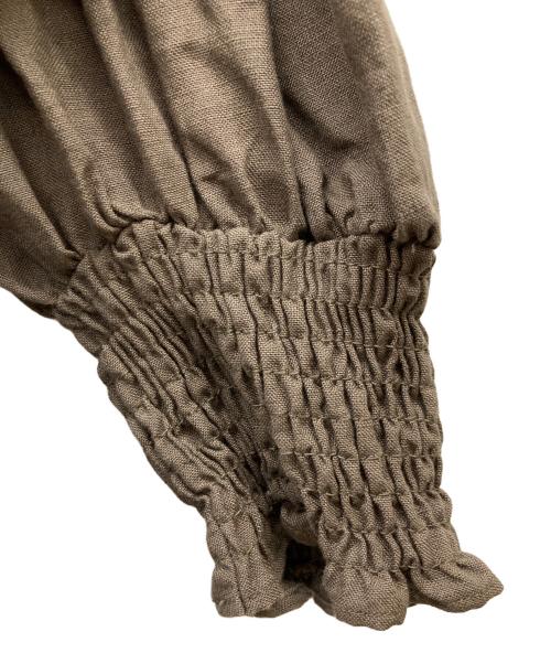 universal tissu（ユニバーサルティシュ）universal tissu (ユニバーサルティシュ) トリプルワッシャーリネン Vネックワンピース ブラウン サイズ:-の古着・服飾アイテム