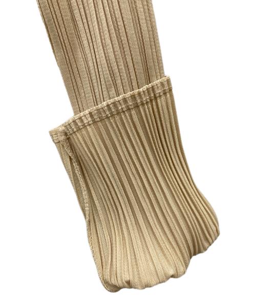 PLEATS PLEASE（プリーツプリーズ）PLEATS PLEASE (プリーツプリーズ) ハイネックプリーツカットソー ベージュ サイズ:3の古着・服飾アイテム