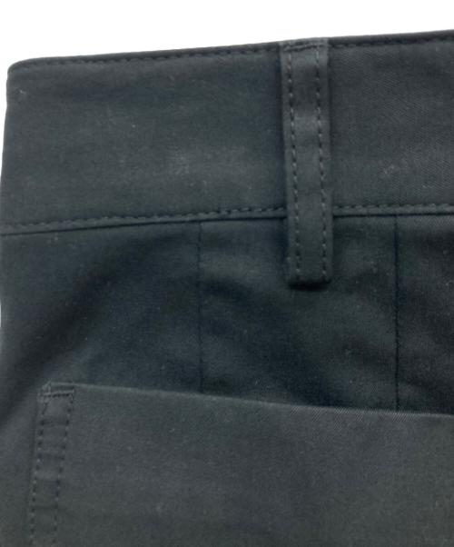 PRADA（プラダ）PRADA (プラダ) 裾ボタンスリムパンツ ブラック サイズ:44の古着・服飾アイテム