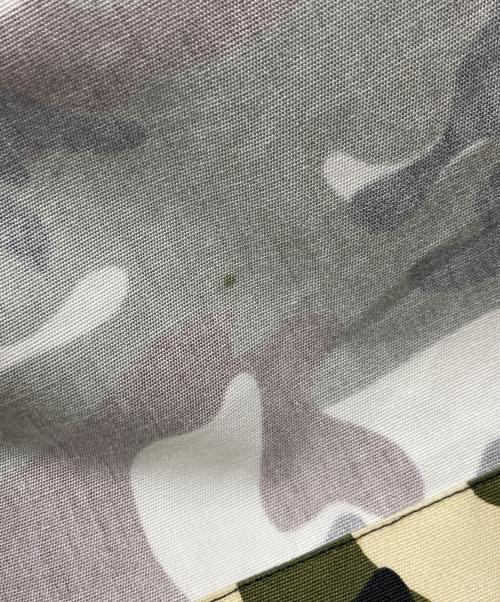 PRADA（プラダ）PRADA (プラダ) DOUBLE MATCH POPLIN SHIRT グリーン×グレー サイズ:Mの古着・服飾アイテム