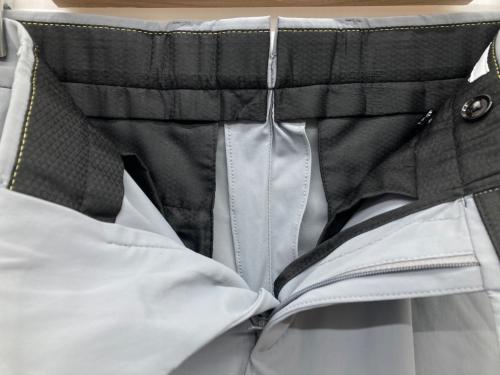 PT TORINO（ピーティートリノ）PT TORINO (ピーティートリノ) KINETIC FABRIC BETA ストレッチスラックス ライトグレー サイズ:46の古着・服飾アイテム