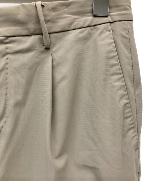 PT TORINO（ピーティートリノ）PT TORINO (ピーティートリノ) KINETIC FABRIC BETA ストレッチスラックス ベージュ サイズ:46の古着・服飾アイテム