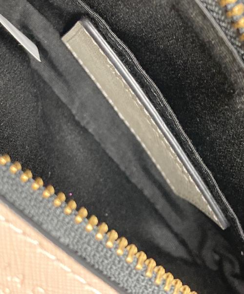 MARC JACOBS（マークジェイコブズ）MARC JACOBS (マークジェイコブズ) THE SNAPSHOT COLORBROCKED ベージュ サイズ:-の古着・服飾アイテム