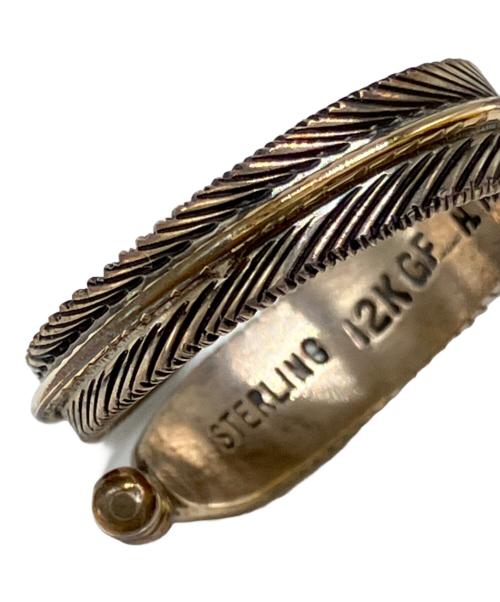 インディアンジュエリー（インディアンジュエリー）インディアンジュエリー (インディアンジュエリー) Silver&12K フェザーリング シルバー×ゴールド サイズ:20号の古着・服飾アイテム