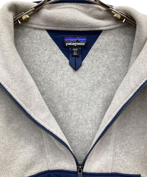 Patagonia（パタゴニア）Patagonia (パタゴニア) SYNCHILLA FLEECE グレー×ネイビー サイズ:Ｍの古着・服飾アイテム