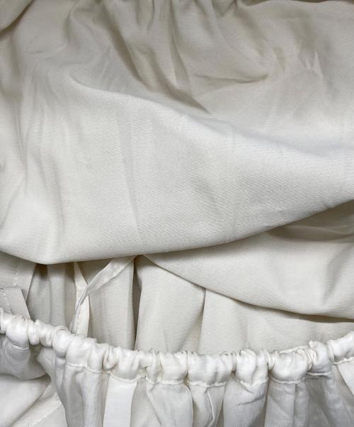 ETRE TOKYO（エトレトウキョウ）ETRE TOKYO (エトレトウキョウ) TOMOCO UNABARA (トモコウナバラ) タックギャザーボリュームスカート ホワイト サイズ:Sの古着・服飾アイテム