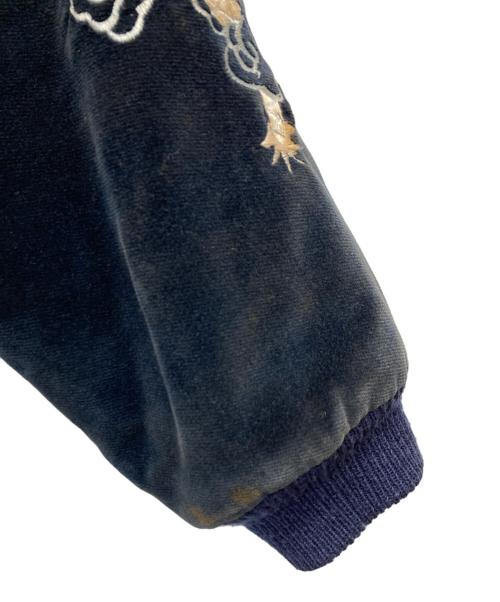 テーラー東洋（テーラートウヨウ）テーラー東洋 (テーラートウヨウ) 別珍×サテン ドクロ刺繍リバーシブルスカジャン ネイビー×ブラック サイズ:Mの古着・服飾アイテム