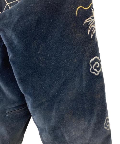 テーラー東洋（テーラートウヨウ）テーラー東洋 (テーラートウヨウ) 別珍×サテン ドクロ刺繍リバーシブルスカジャン ネイビー×ブラック サイズ:Mの古着・服飾アイテム