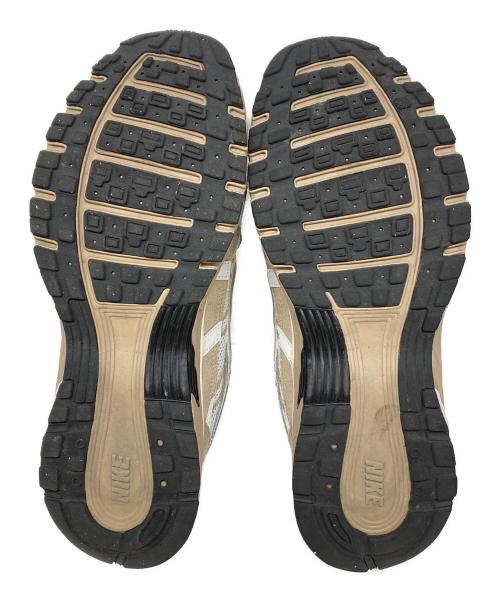 NIKE（ナイキ）NIKE (ナイキ) P-6000 PRM PHOTON DUST ホワイト×ベージュ サイズ:27.5の古着・服飾アイテム