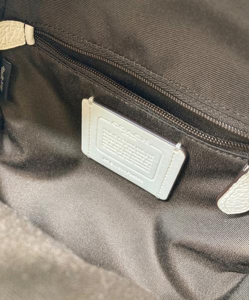 COACH（コーチ）COACH (コーチ) チャーリー ペブルドレザー ミニ リュックサック アイボリーの古着・服飾アイテム