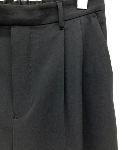 FRAMeWORK（フレームワーク）FRAMeWORK (フレームワーク) ウォッシャブルTWタックワイドパンツ ブラック サイズ:SIZE Lの古着・服飾アイテム