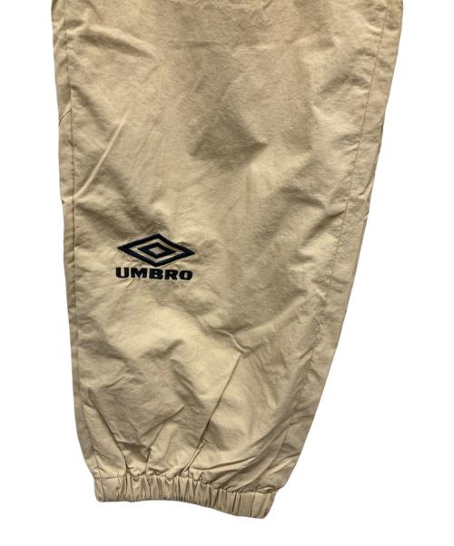 Sea Room lynn（シールームリン）Sea Room Lynn (シールームリン) UMBRO (アンブロ) セットアップ ナイロントラックジャケット&パンツ ベージュ サイズ:FREE 未使用品の古着・服飾アイテム