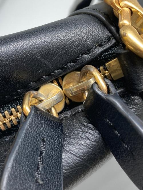 J&M DAVIDSON（ジェイ＆エム デヴィッドソン）J&M DAVIDSON (ジェイ＆エム デヴィッドソン) GABBY レザーショルダーバッグ ブラック サイズ:-の古着・服飾アイテム